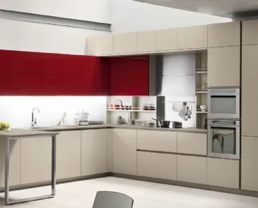 Cucina Moderna Lounge 12 angolare con penisola in laccato Beige Ecru opaco e Rosso Veneziano lucido di Veneta Cucine